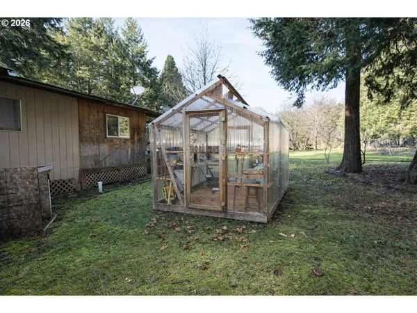 $325,000 | 1954 Yeust Road, Azalea, OR 97410