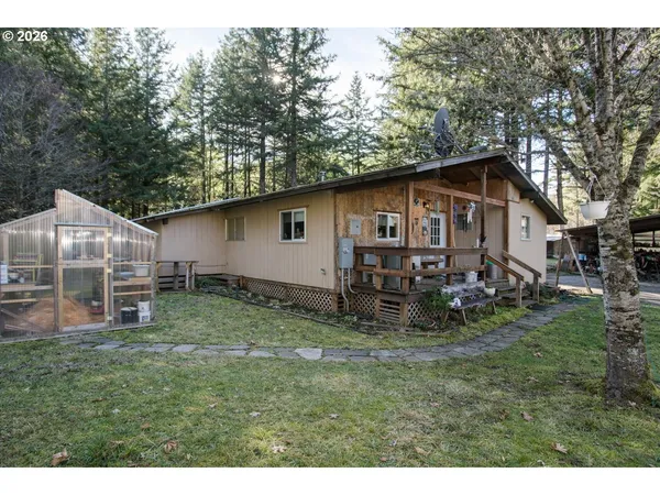 $325,000 | 1954 Yeust Road, Azalea, OR 97410