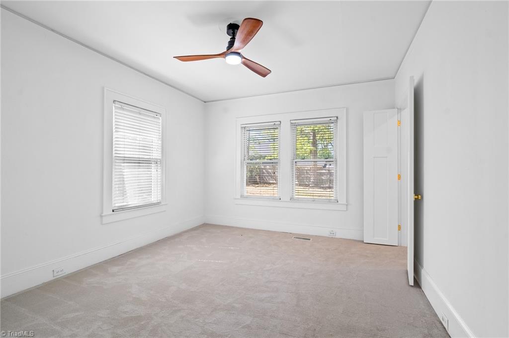 316 Spring Street Thomasville, NC 27360 - Photo 16 of 47