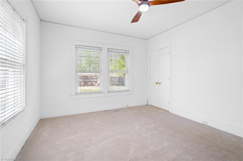 316 Spring Street Thomasville, NC 27360 - Photo 35 of 47