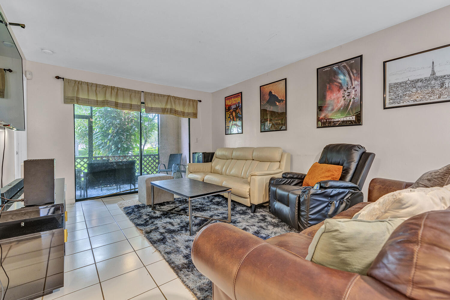 3191 Leewood Terrace, Unit L138 Boca Raton, FL 33431 - Photo 7 of 46 Living Room