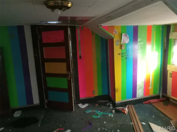 $34,900 | 255 West 3rd Street, Newburg, MO 65550