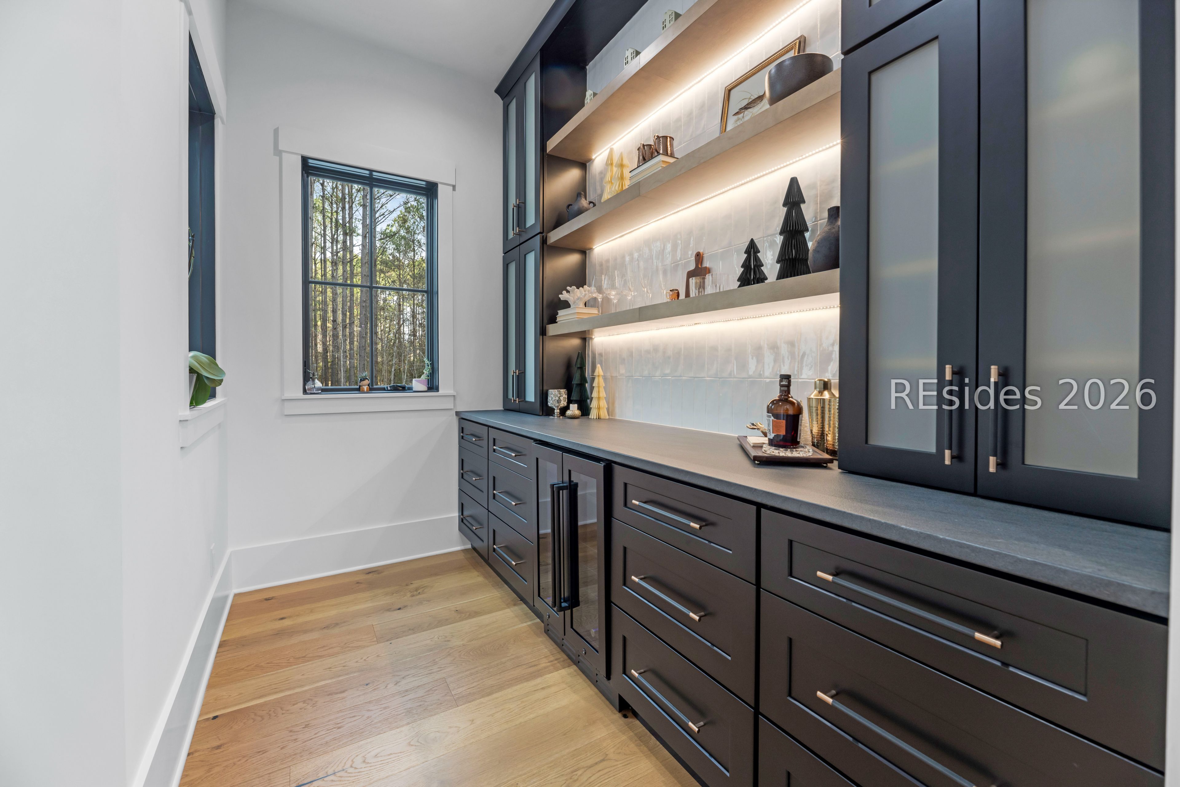 31 Foxchase Lane Bluffton, SC 29910 - Photo 30 of 80 Wine cooler, counter tops and storage