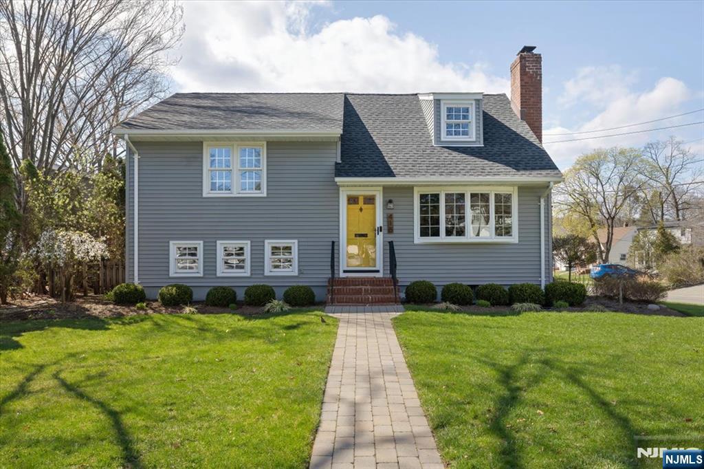 418 Fairfield Avenue Ridgewood, NJ 07450 - Photo 1 of 24