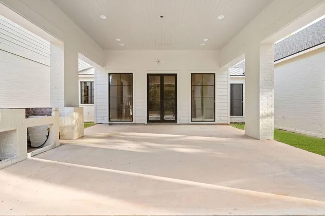 $2,175,000 | 909 South Madison Street, Covington, LA 70433