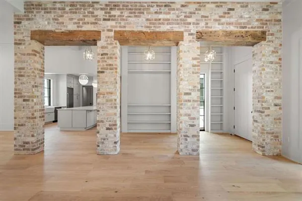 $2,175,000 | 909 South Madison Street, Covington, LA 70433