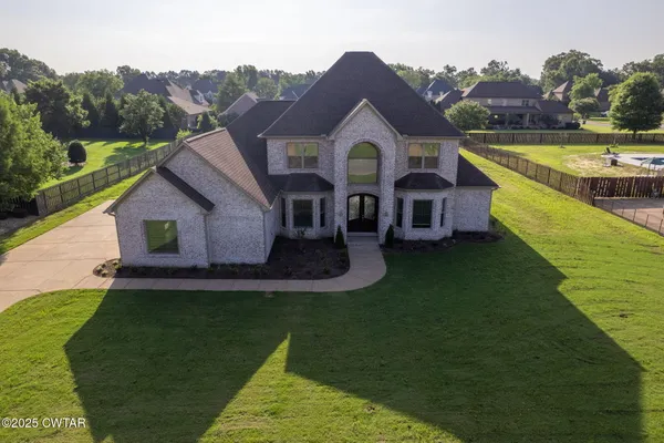 $625,000 | 26 Applestone Drive, Jackson, TN 38305