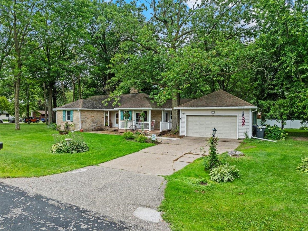 718 South Drake Avenue Marshfield, WI 54449 - Photo 3 of 28