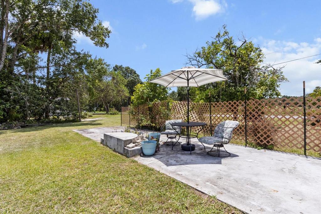 609 South Redbud Terrace Inverness, FL 34450 - Photo 33 of 40