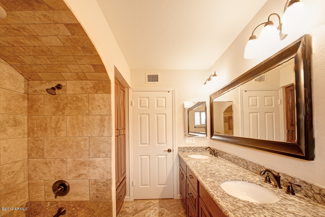 3315 East Osborn Road Phoenix, AZ 85018 - Photo 18 of 24 spare bathroom