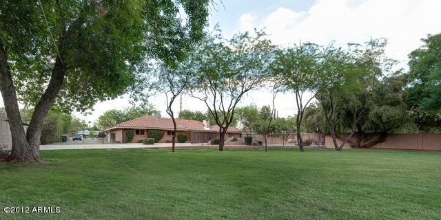3315 East Osborn Road Phoenix, AZ 85018 - Photo 23 of 24 Backyard 2