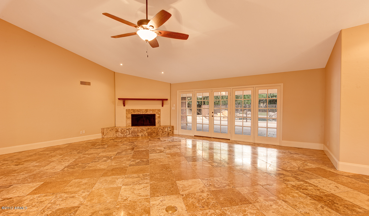 3315 East Osborn Road Phoenix, AZ 85018 - Photo 5 of 24 living room