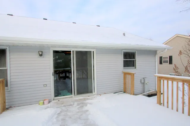 $335,000 | 1356 Wood Drive, Woodstock, IL 60098