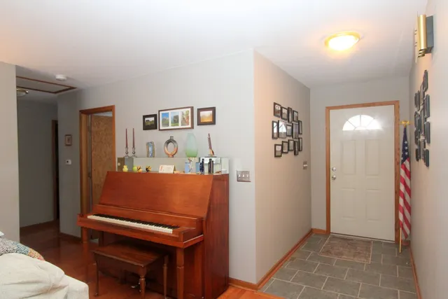 $335,000 | 1356 Wood Drive, Woodstock, IL 60098