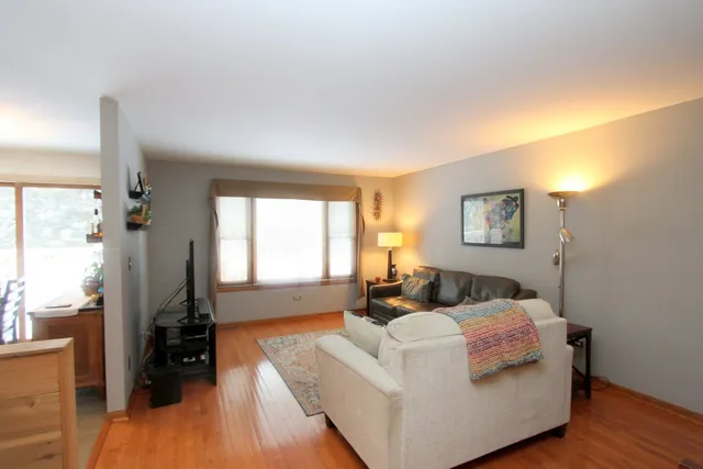 $335,000 | 1356 Wood Drive, Woodstock, IL 60098