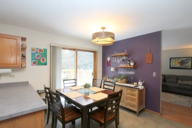 $335,000 | 1356 Wood Drive, Woodstock, IL 60098