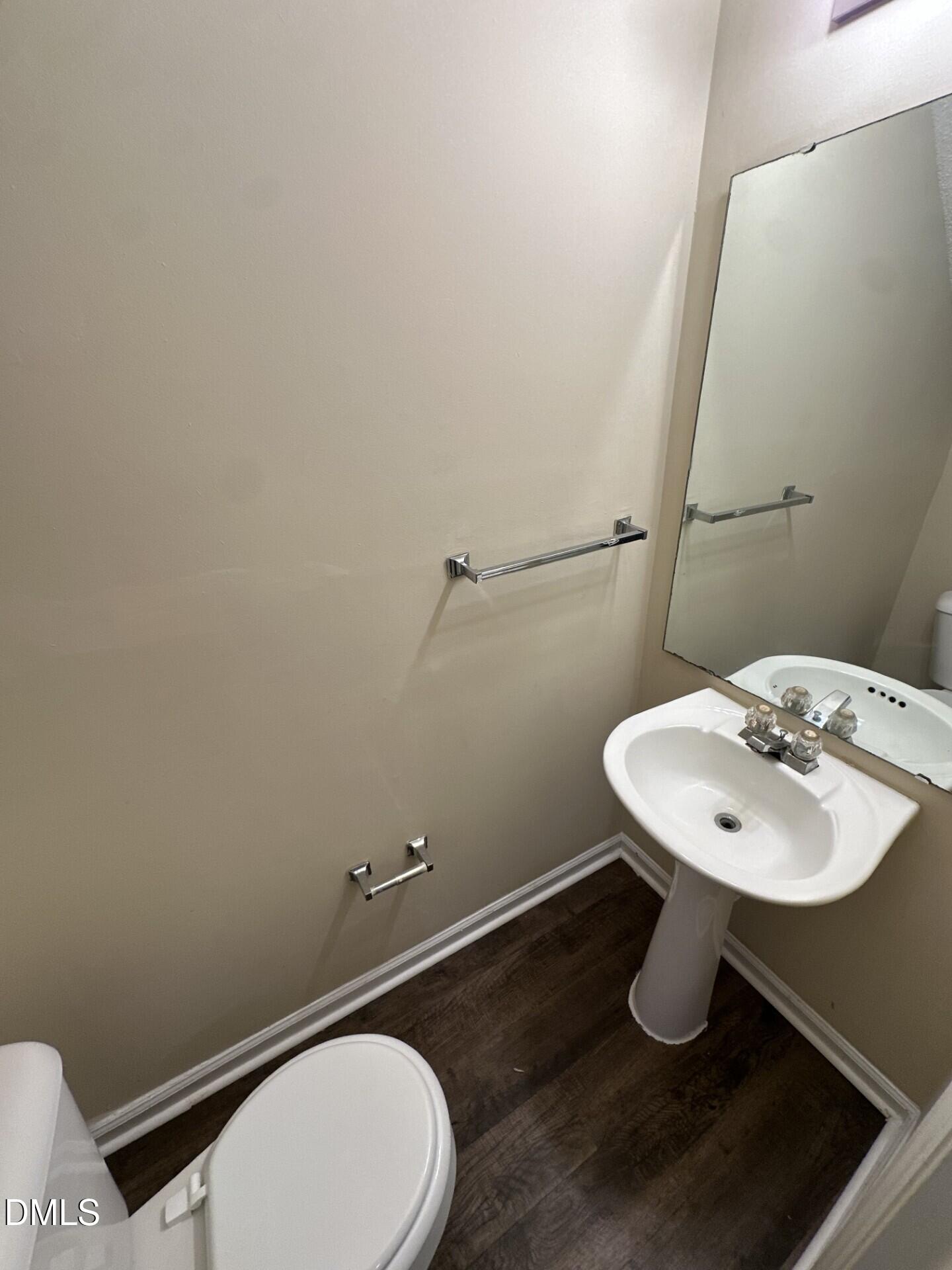 2940 Faversham Place Raleigh, NC 27604 - Photo 4 of 6 4