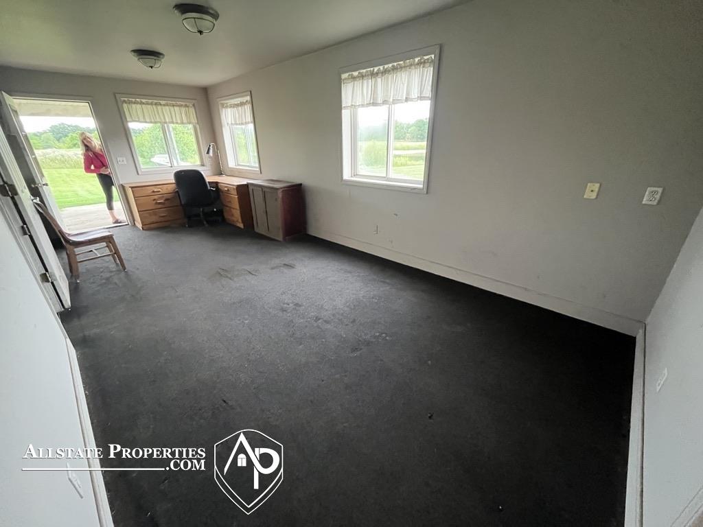 11478 East Carpenter Road Davison, MI 48423 - Photo 45 of 55 Pole Barn Office