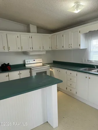 $1,000 | 114 Rendezvous Road, Unit B, Scott, LA 70583