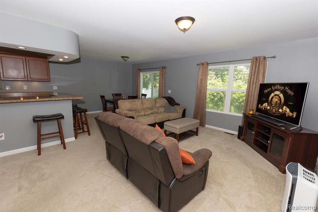 21116 Middlebelt Road Farmington Hills, MI 48336 - Photo 9 of 43