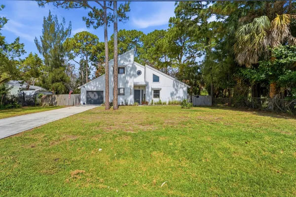 $350,000 | 5909 Hickory Drive, Fort Pierce, FL 34982