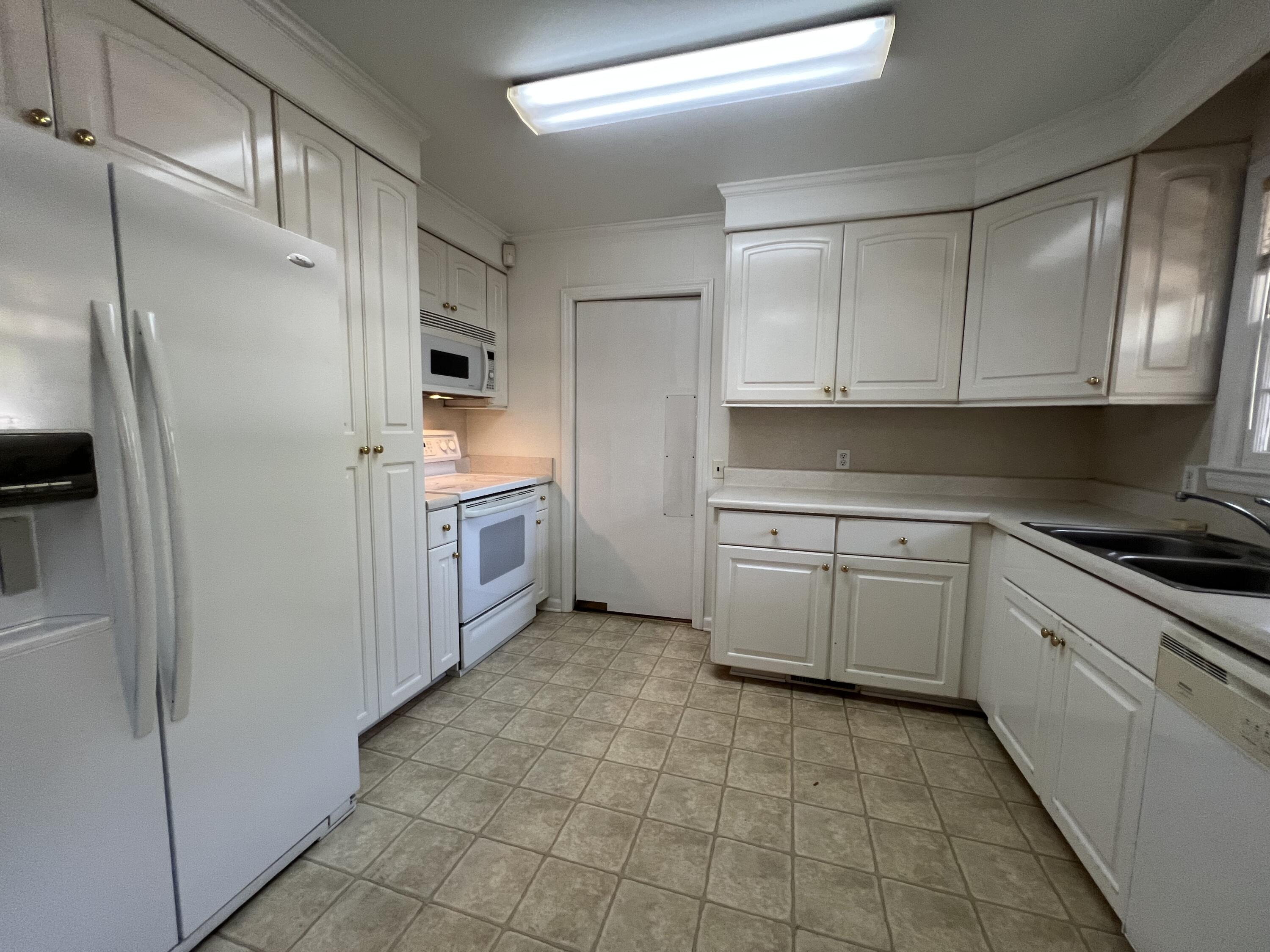 204 Gervais Street Walterboro, SC 29488 - Photo 24 of 54 IMG_0475