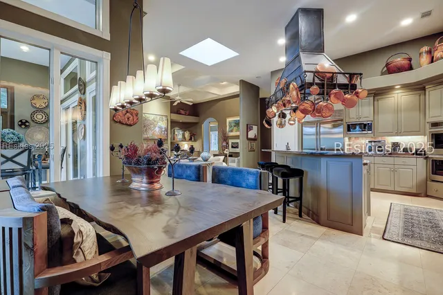 $1,545,000 | 139 Victoria Drive, Hilton Head Island, SC 29926