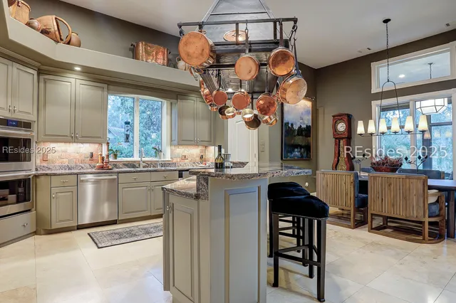 $1,545,000 | 139 Victoria Drive, Hilton Head Island, SC 29926