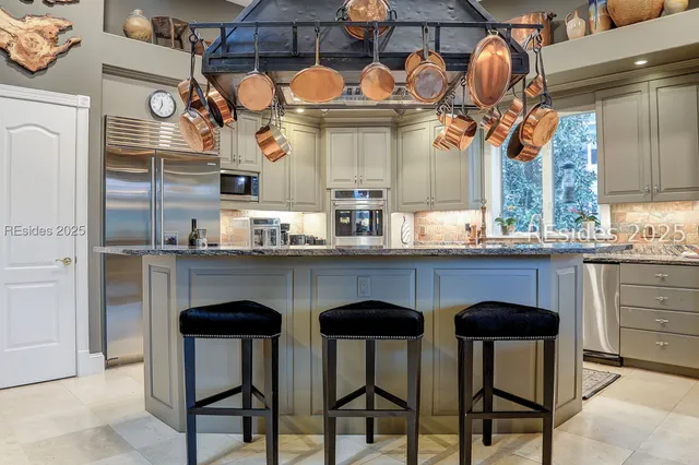 $1,545,000 | 139 Victoria Drive, Hilton Head Island, SC 29926