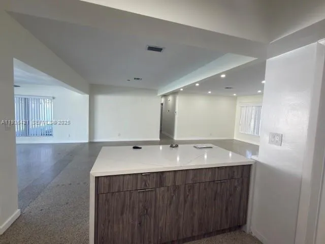 $3,500 | 860 West Dayton Circle, Fort Lauderdale, FL 33312