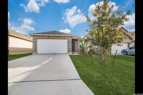 $1,595 | 2426 Rainbow Basin, Converse, TX 78109