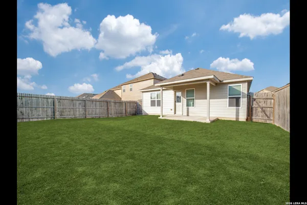 $1,595 | 2426 Rainbow Basin, Converse, TX 78109