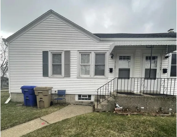 $1,400 | 3107 53rd Street, Kenosha, WI 53144