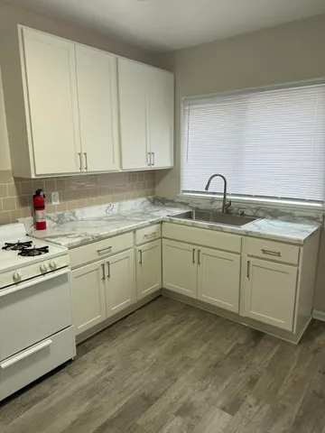 $1,400 | 3107 53rd Street, Kenosha, WI 53144