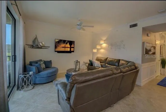 $2,200 | 17520 Gawthrop Drive, Unit 207, Bradenton, FL 34211