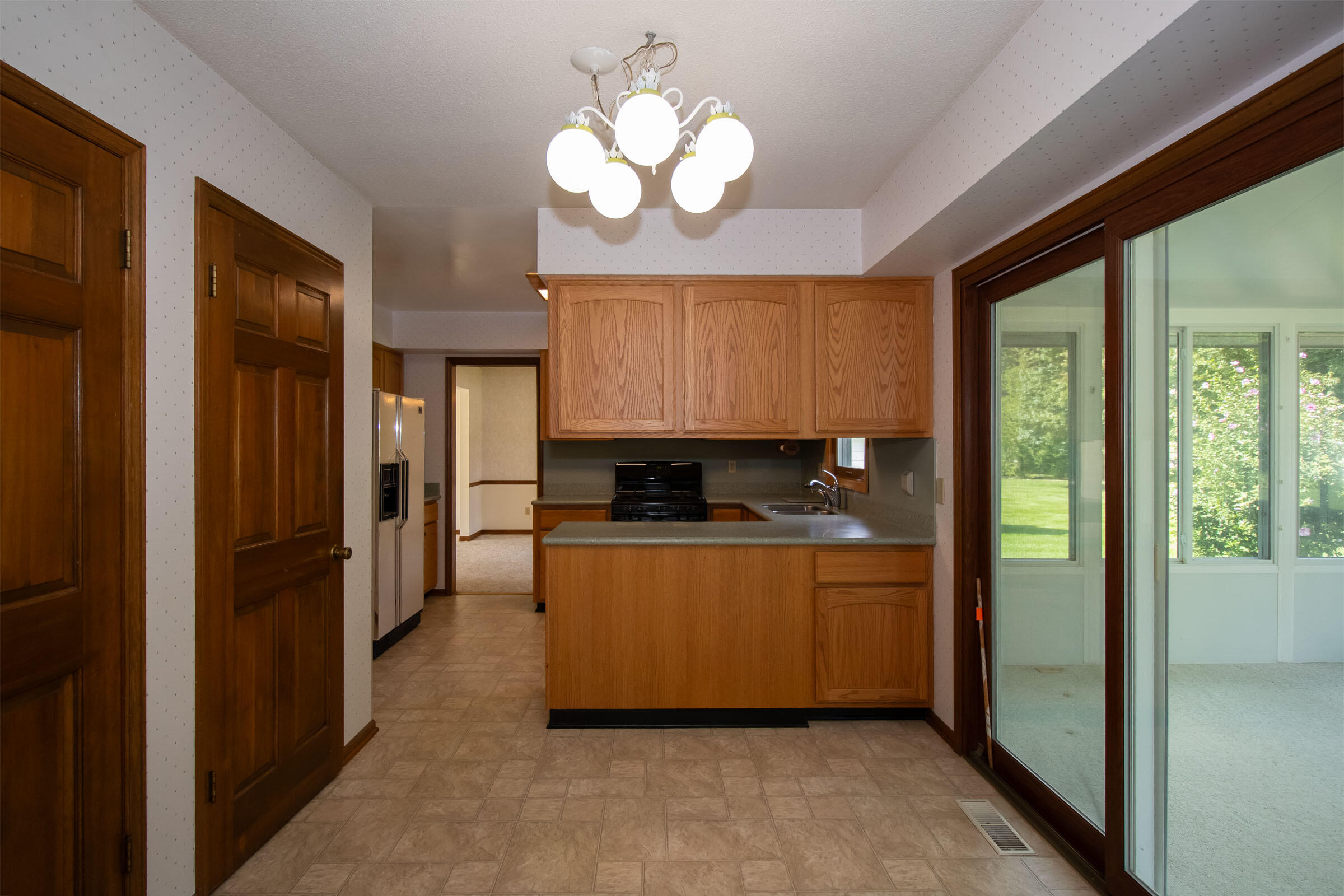 154 Jennings Road Battle Creek, MI 49015 - Photo 12 of 30 Informal Dining