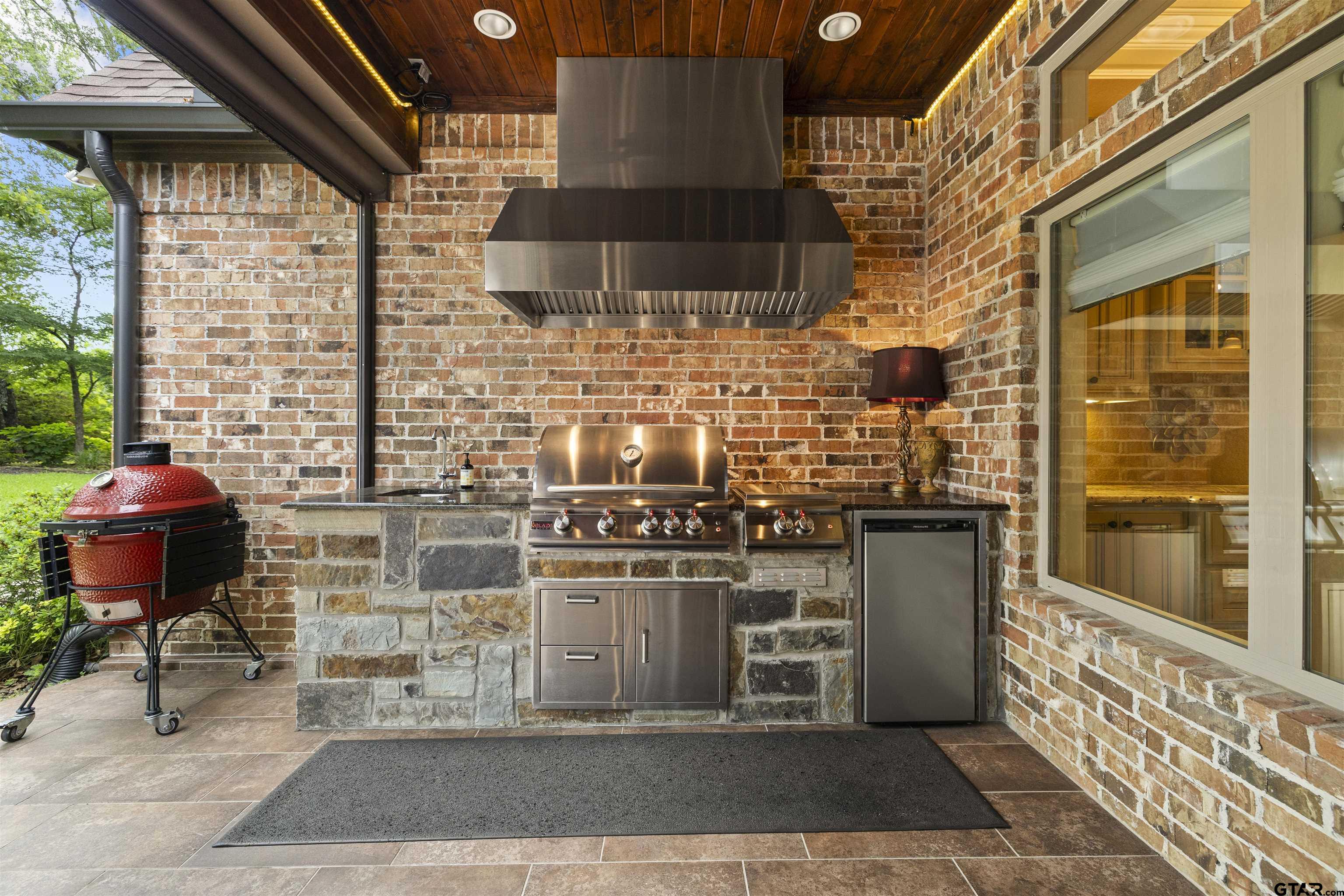 1539 Cooks Crossing Tyler, TX 75703 - Photo 4 of 48