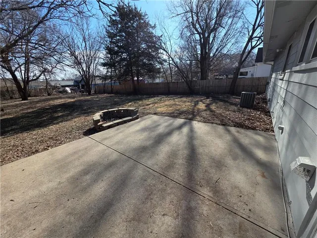 $229,900 | 211 South Franklin Street, Raymore, MO 64083