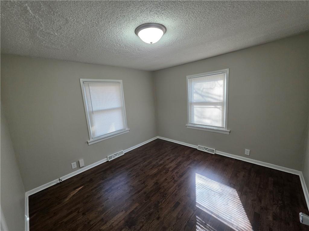 211 South Franklin Street Raymore, MO 64083 - Photo 9 of 16