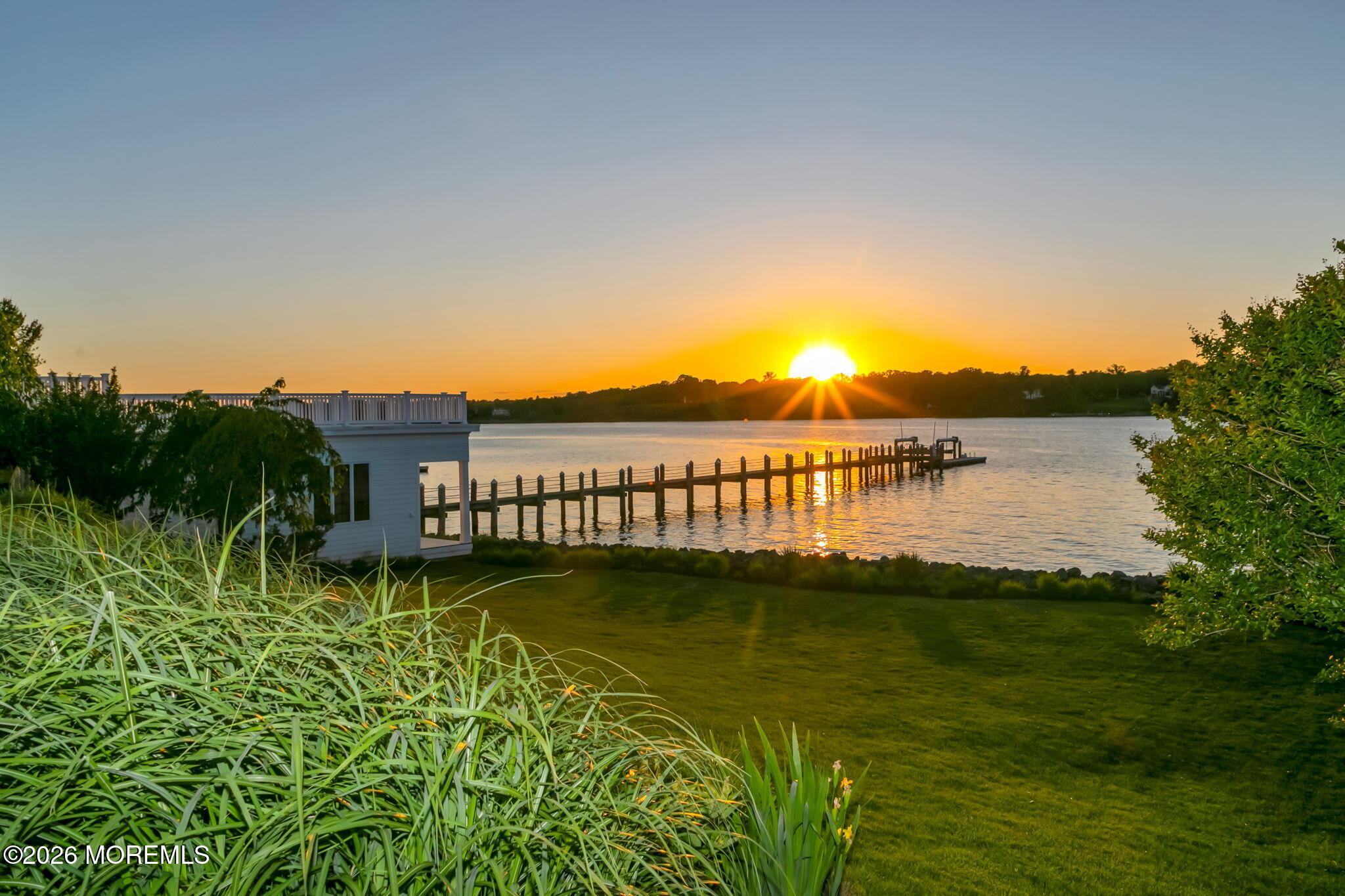 100-98 East River Road Rumson, NJ 07760 - Photo 59 of 61 Sunset