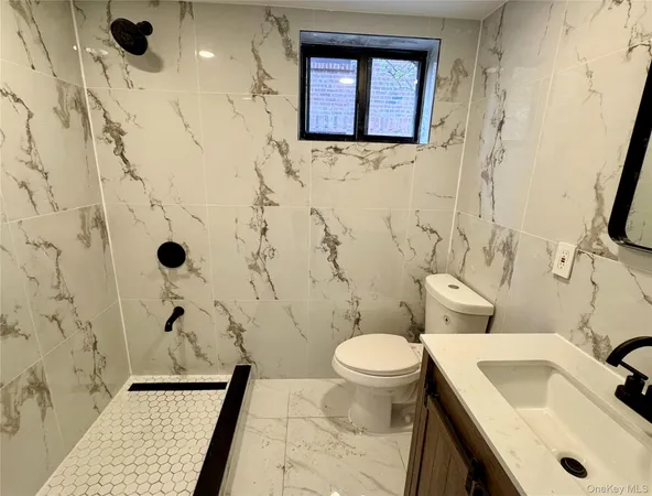 $1,498,000 | 50-12 194th Street | Auburndale