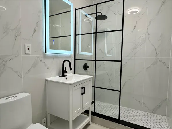 $1,498,000 | 50-12 194th Street | Auburndale