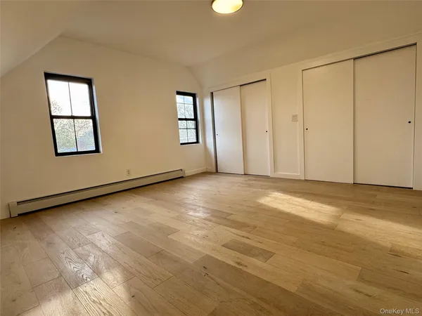 $1,498,000 | 50-12 194th Street | Auburndale