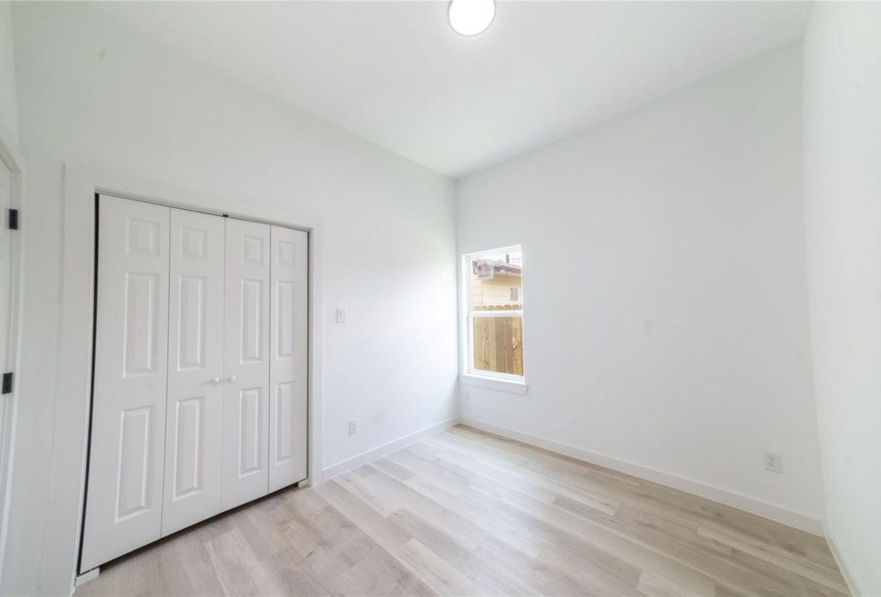 333 Delaware Street Houston, TX 77029 - Photo 9 of 11 Gallery Image 9