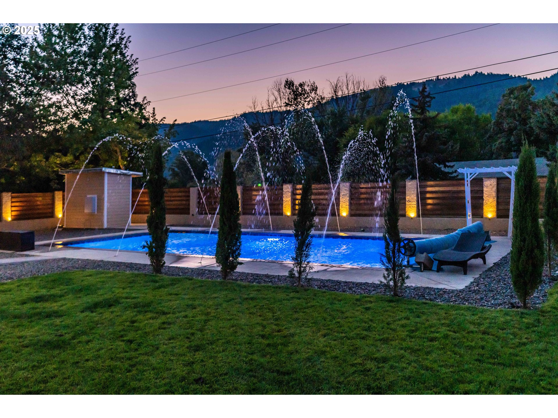 190 Walnut Street Myrtle Creek, OR 97457 - Photo 6 of 48 a view of park