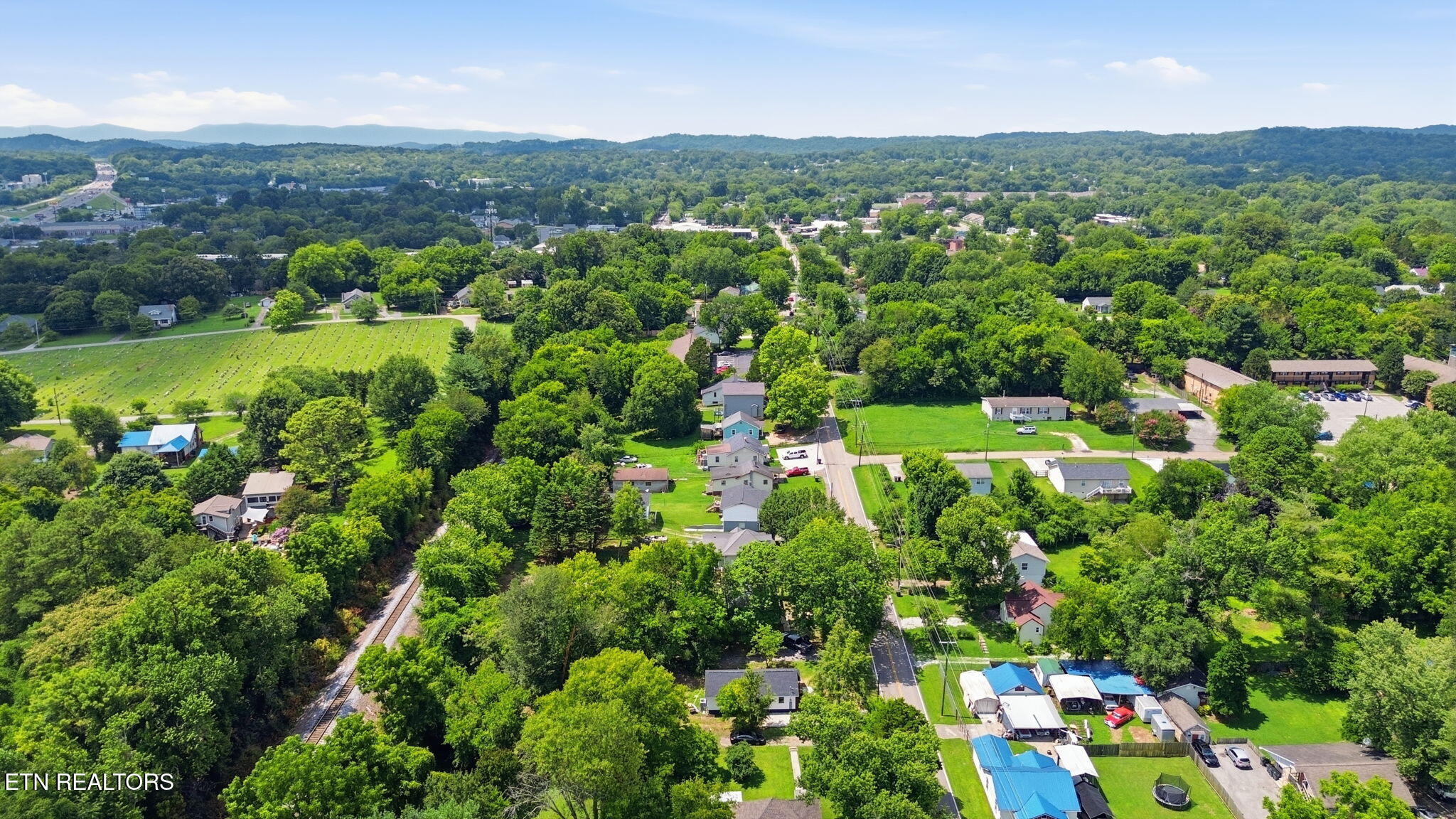 4205 Coster Road Knoxville, TN 37912 - Photo 35 of 37 37-web-or-mls-DJI_0132