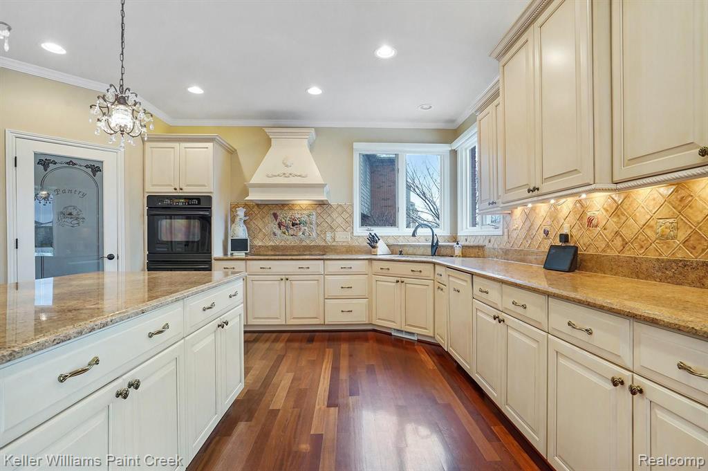 713 Panorama Drive Rochester Hills, MI 48306 - Photo 38 of 77