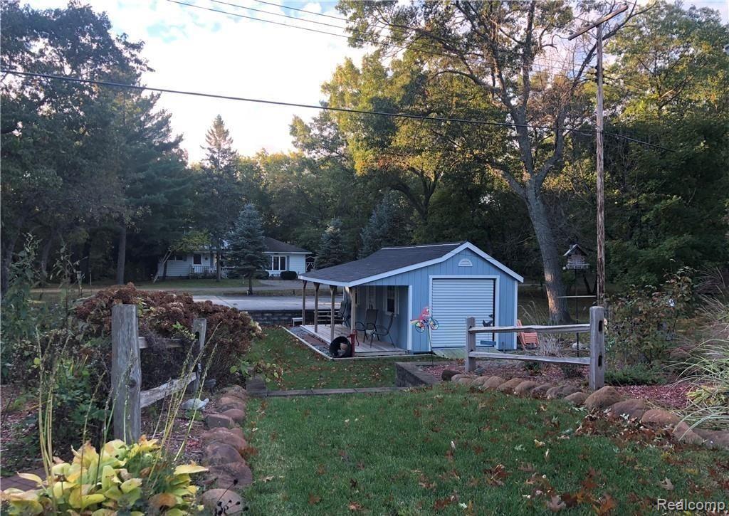 4359 Port Austin Road Caseville, MI 48725 - Photo 3 of 17 4359 Port Austin Rd 5.jpg