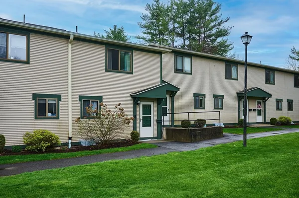 $275,000 | 170 East Hadley Road, Unit 52, Amherst, MA 01002