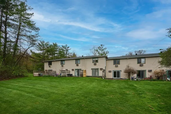 $275,000 | 170 East Hadley Road, Unit 52, Amherst, MA 01002
